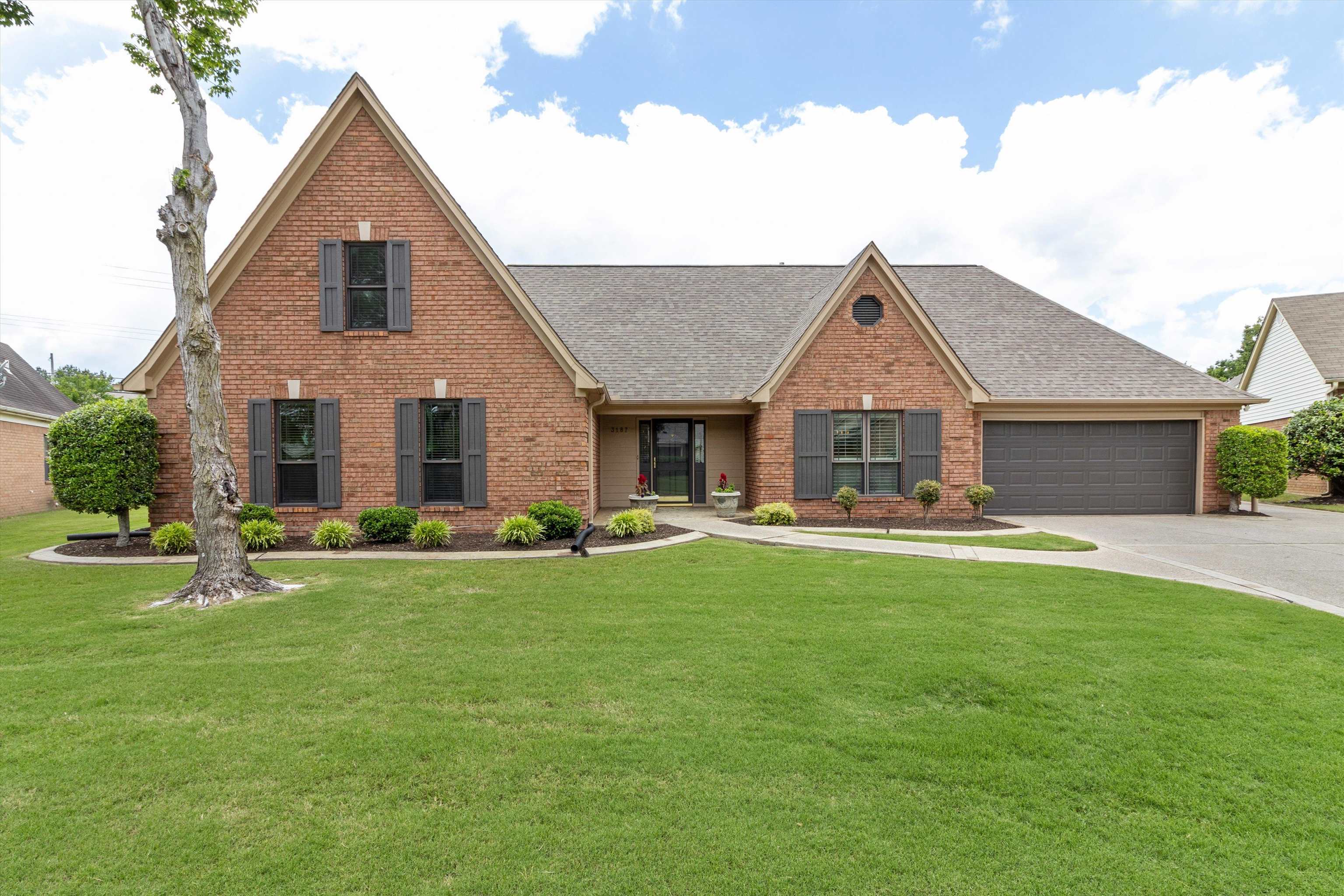 3187 Valley Lake Dr Property Photo 1