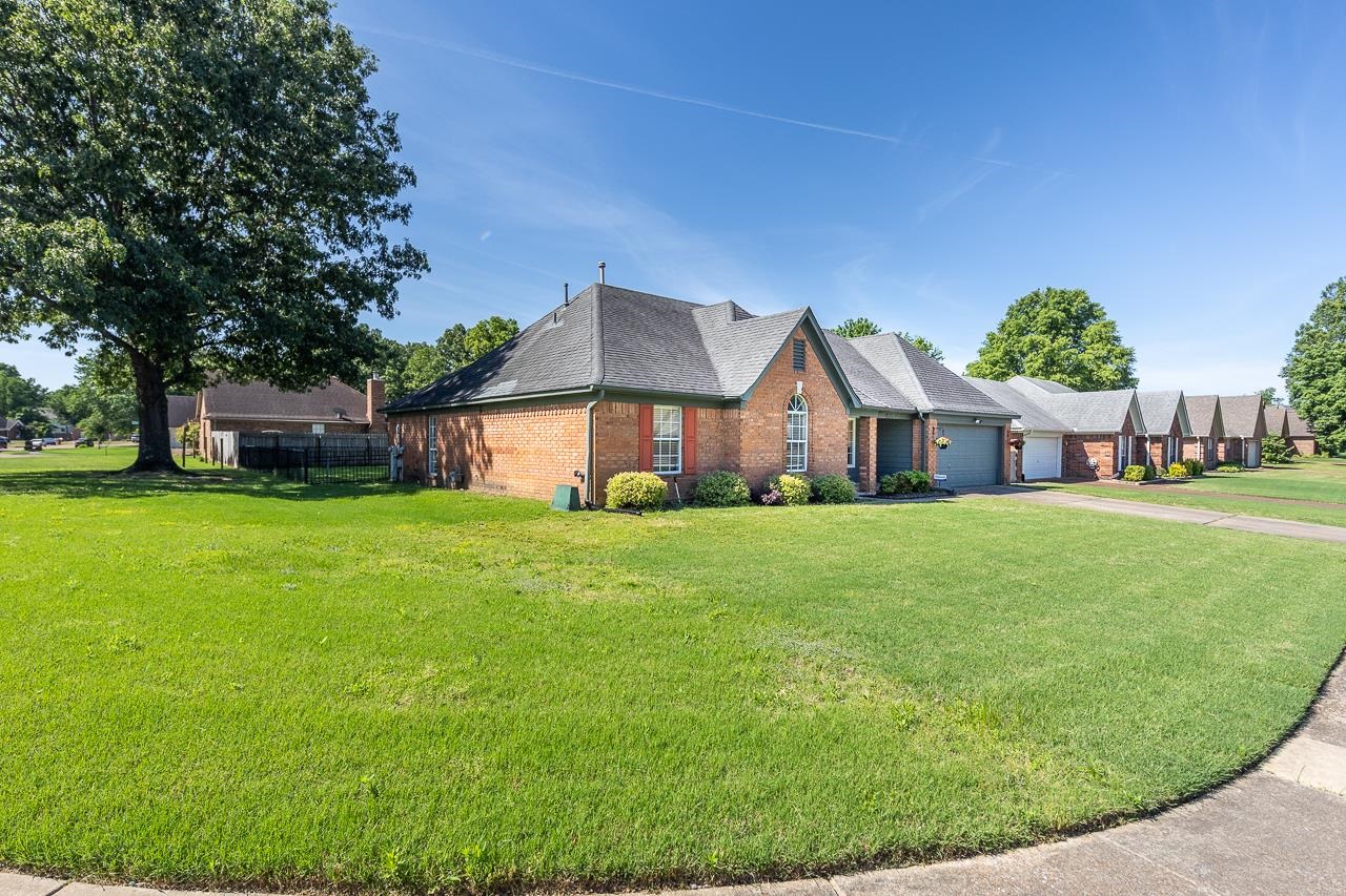 6585 West Grove Dr Property Photo 1