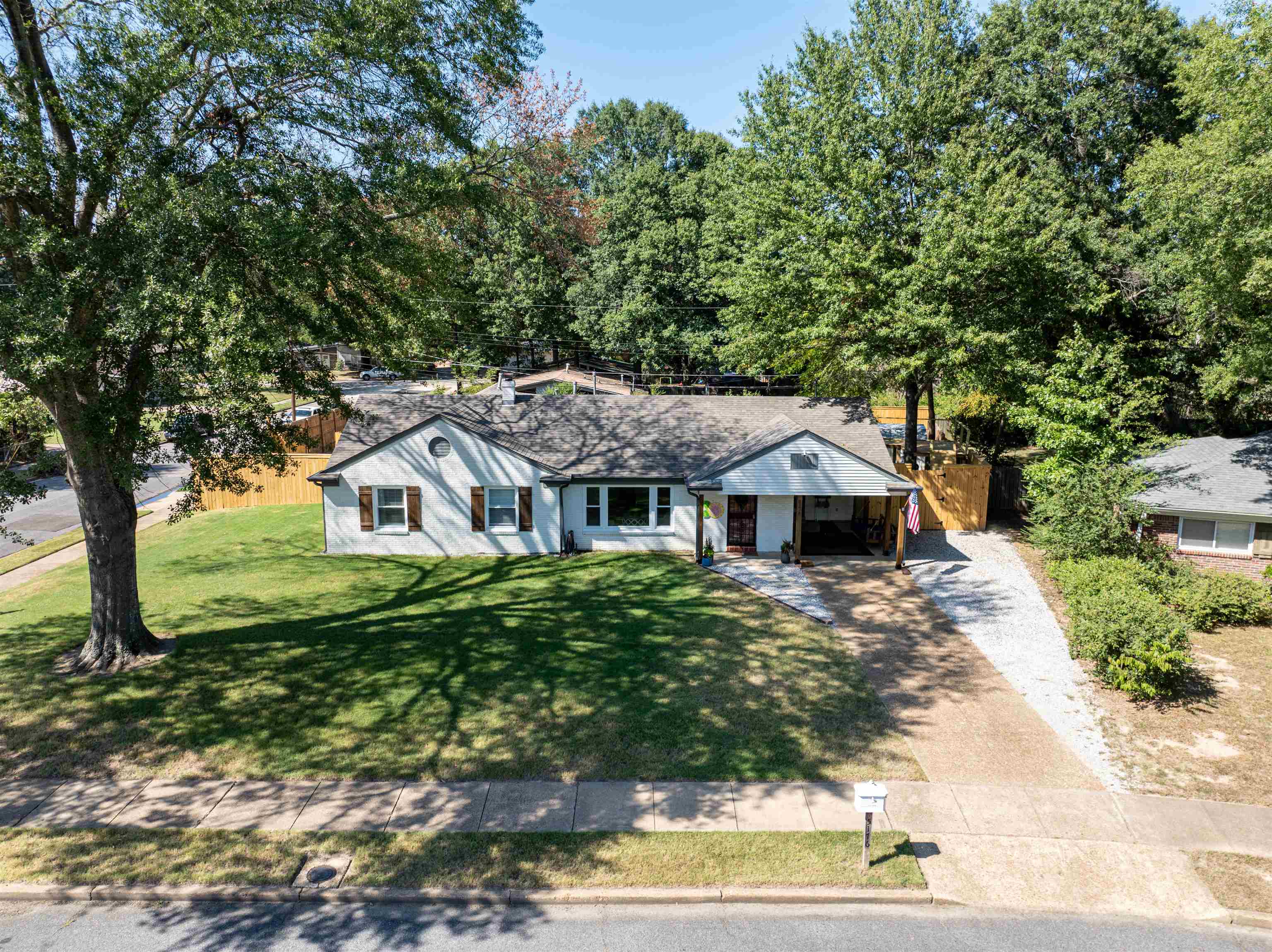 5176 WHITECLIFF DR Property Image