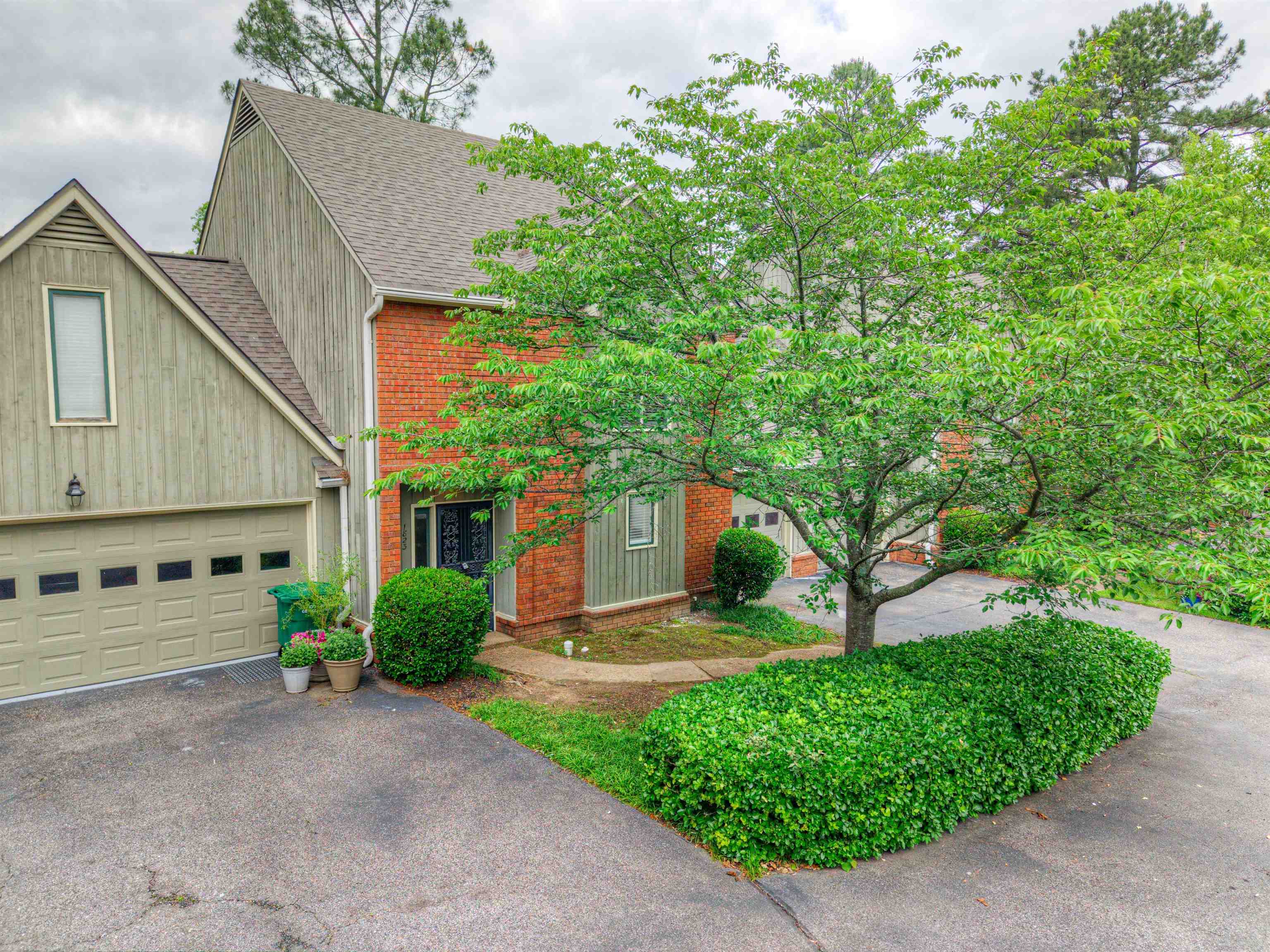 1823 Allenby Green Dr 6 Property Photo 1