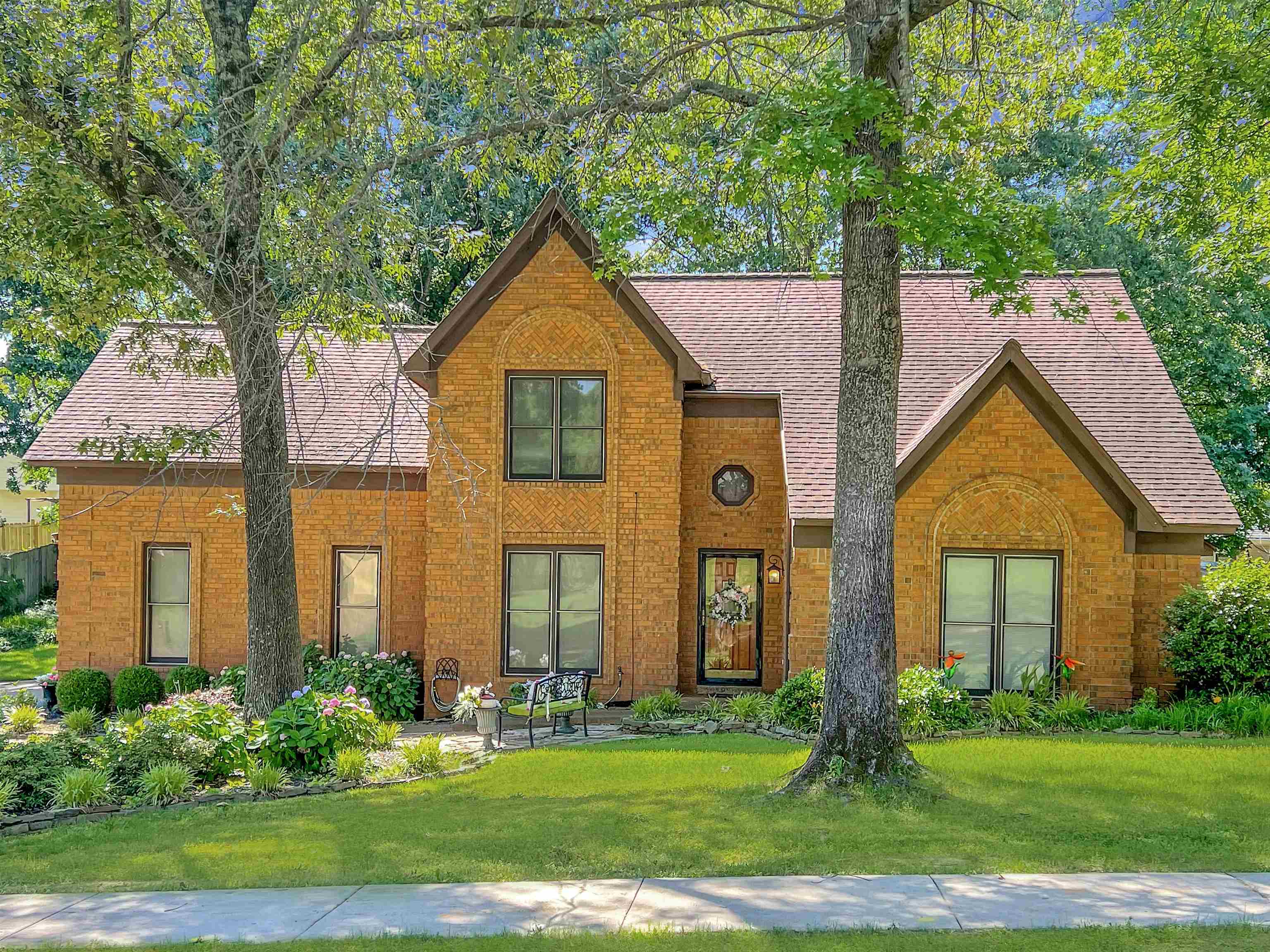 2025 Mt. Badon Ln Property Photo 1