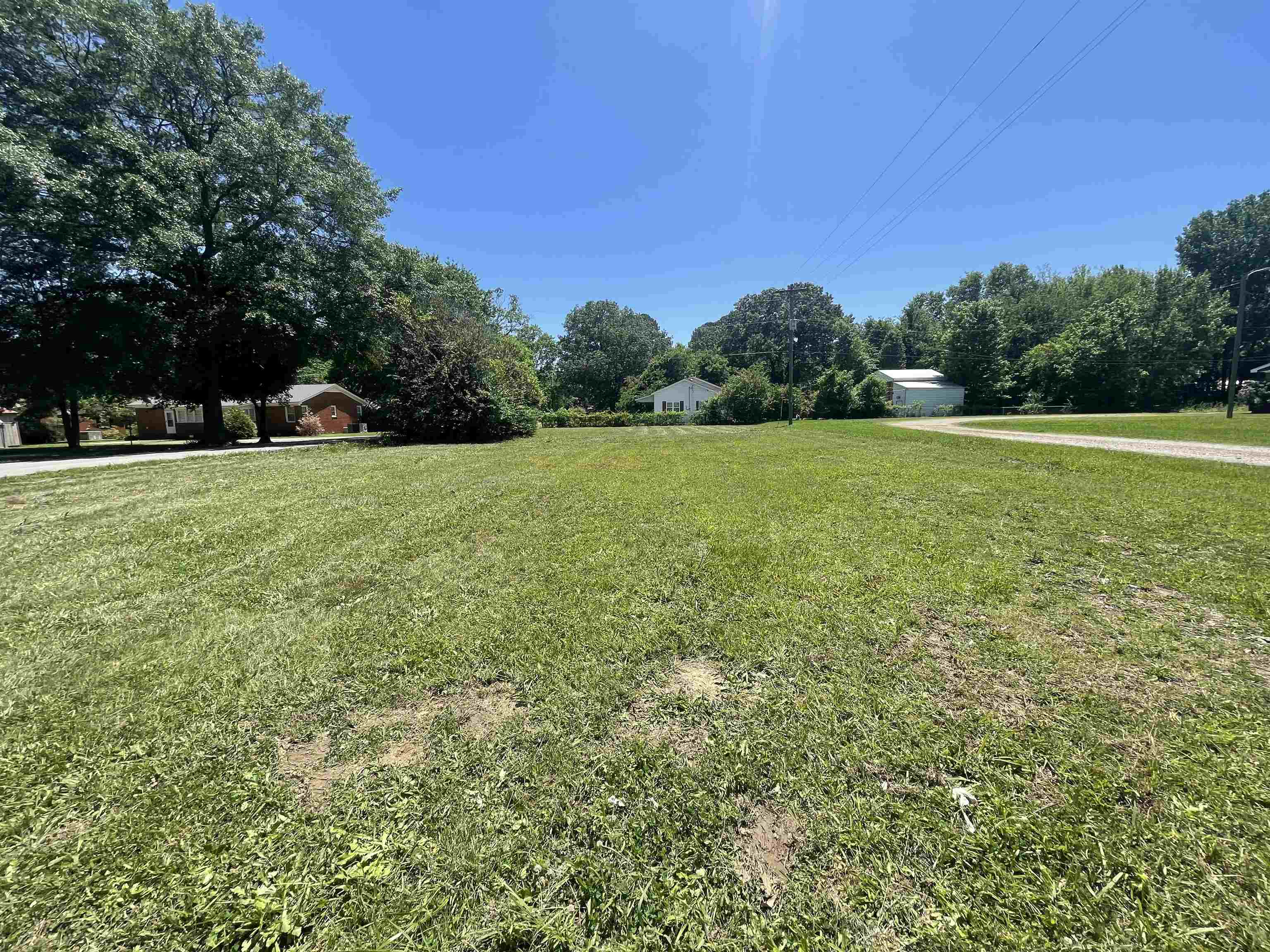 710 MAIN ST E Property Photo 1