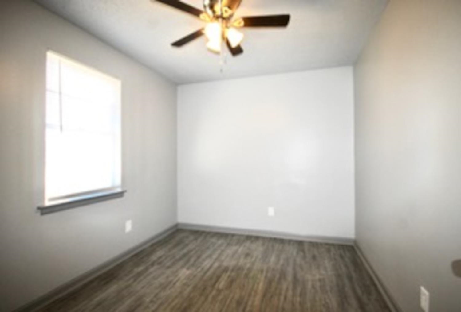 487 Williams Ave Property Photo 3