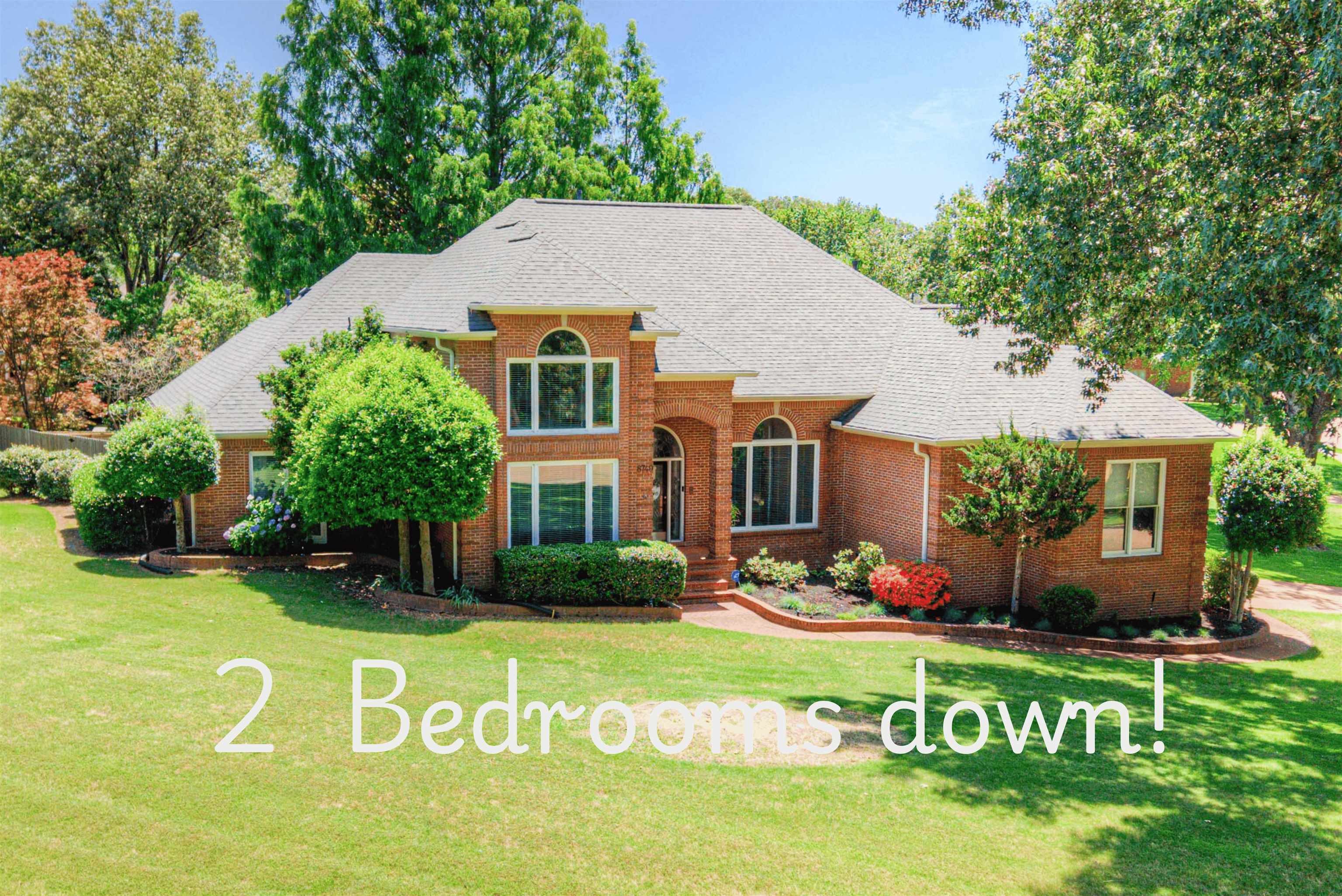 8749 Somerset Dr Property Photo 1