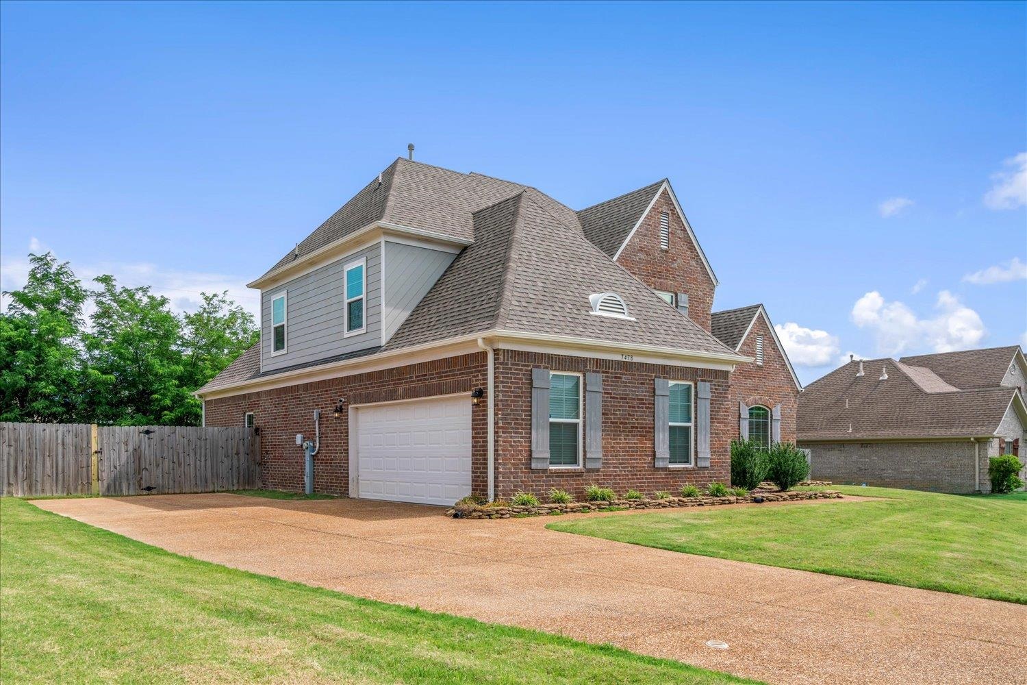 7478 Morgan House Dr Property Photo 3