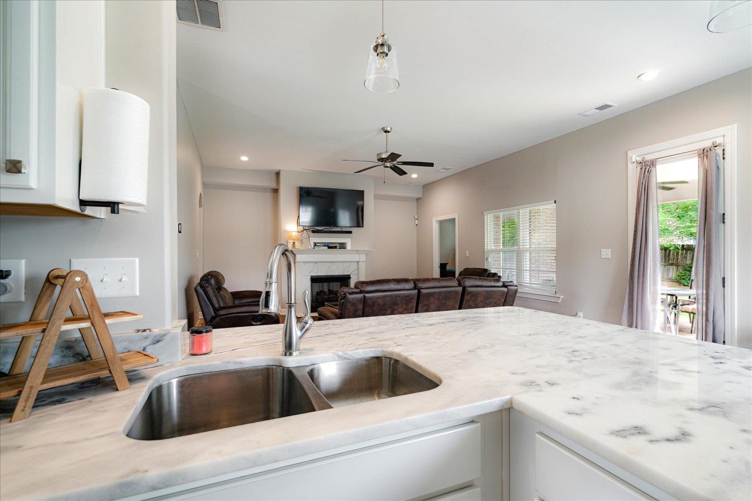7478 Morgan House Dr Property Photo 12
