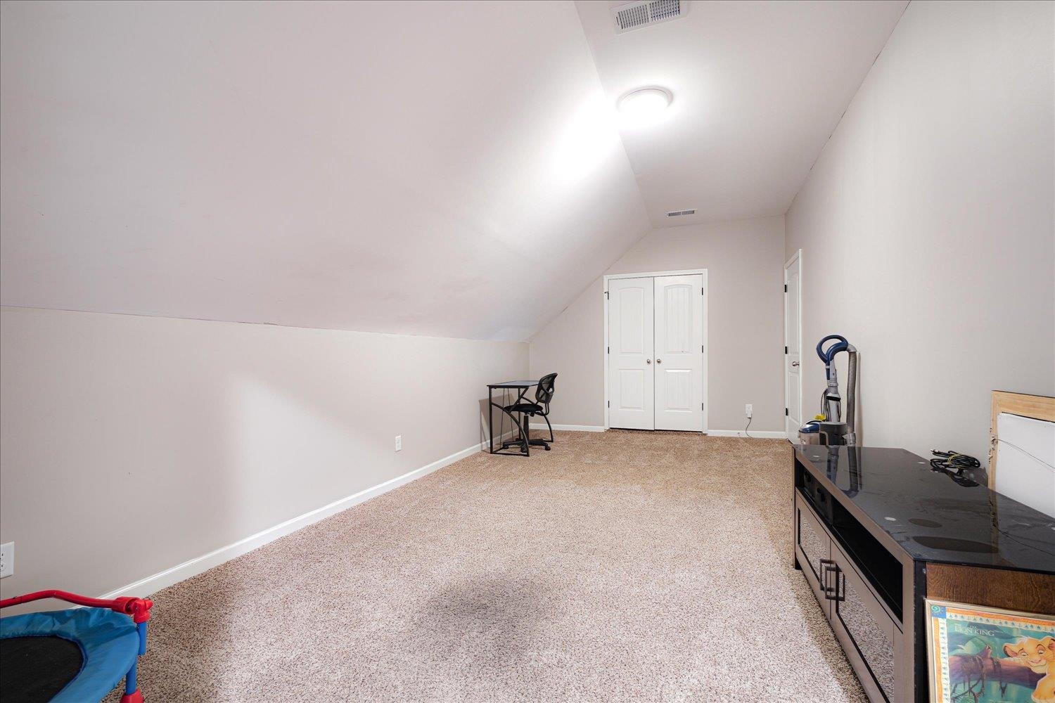 7478 Morgan House Dr Property Photo 33