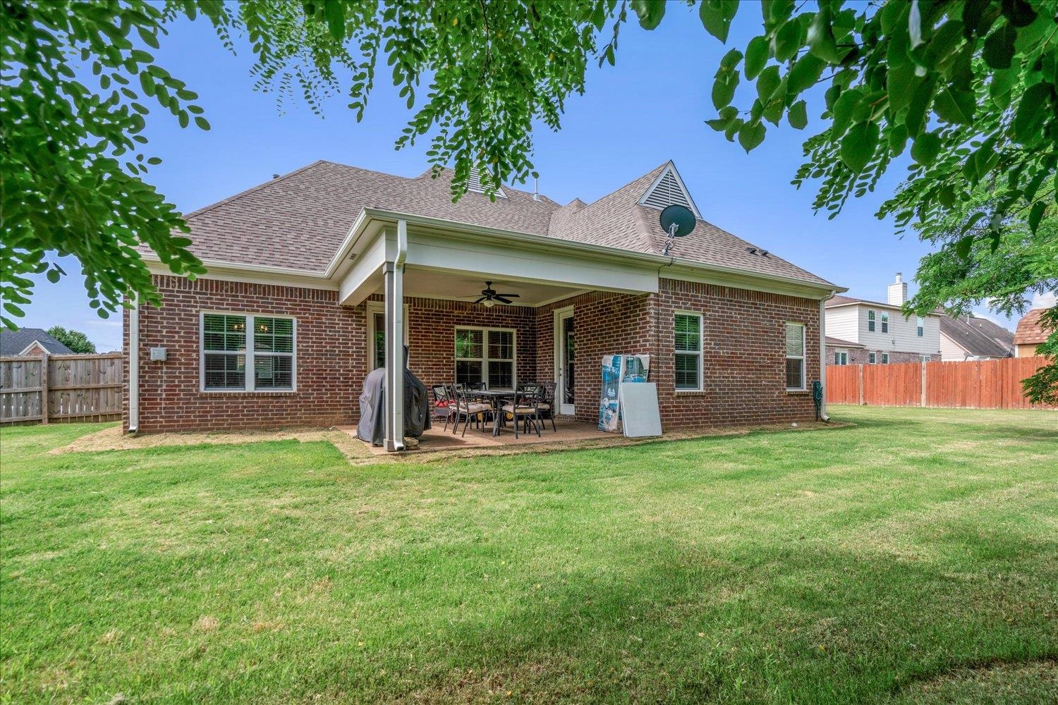7478 Morgan House Dr Property Photo 35