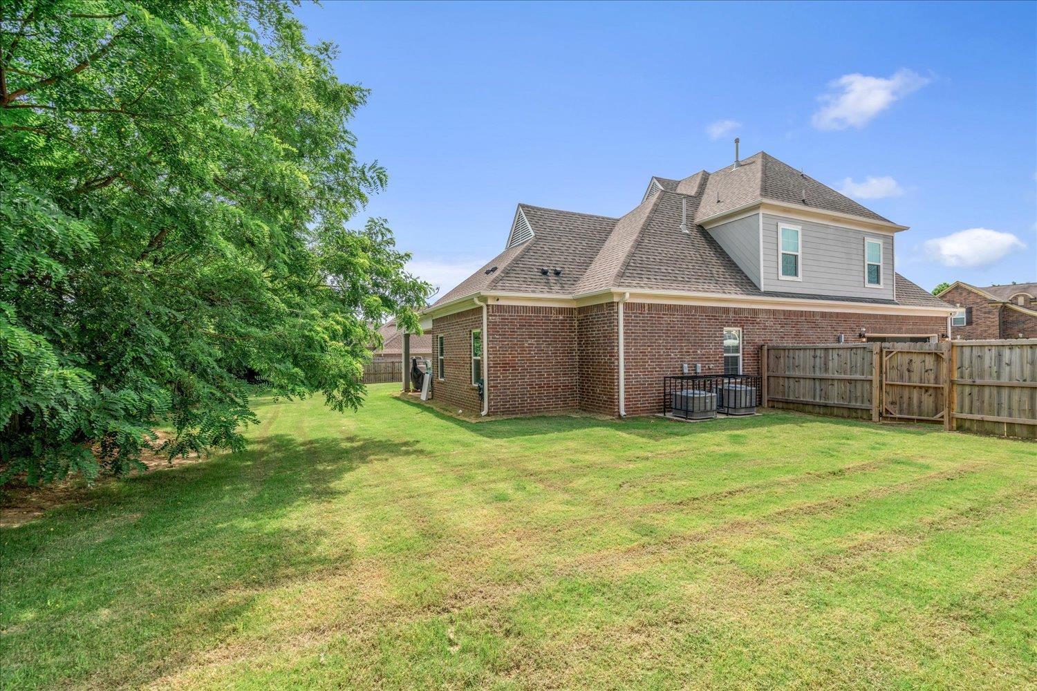 7478 Morgan House Dr Property Photo 37