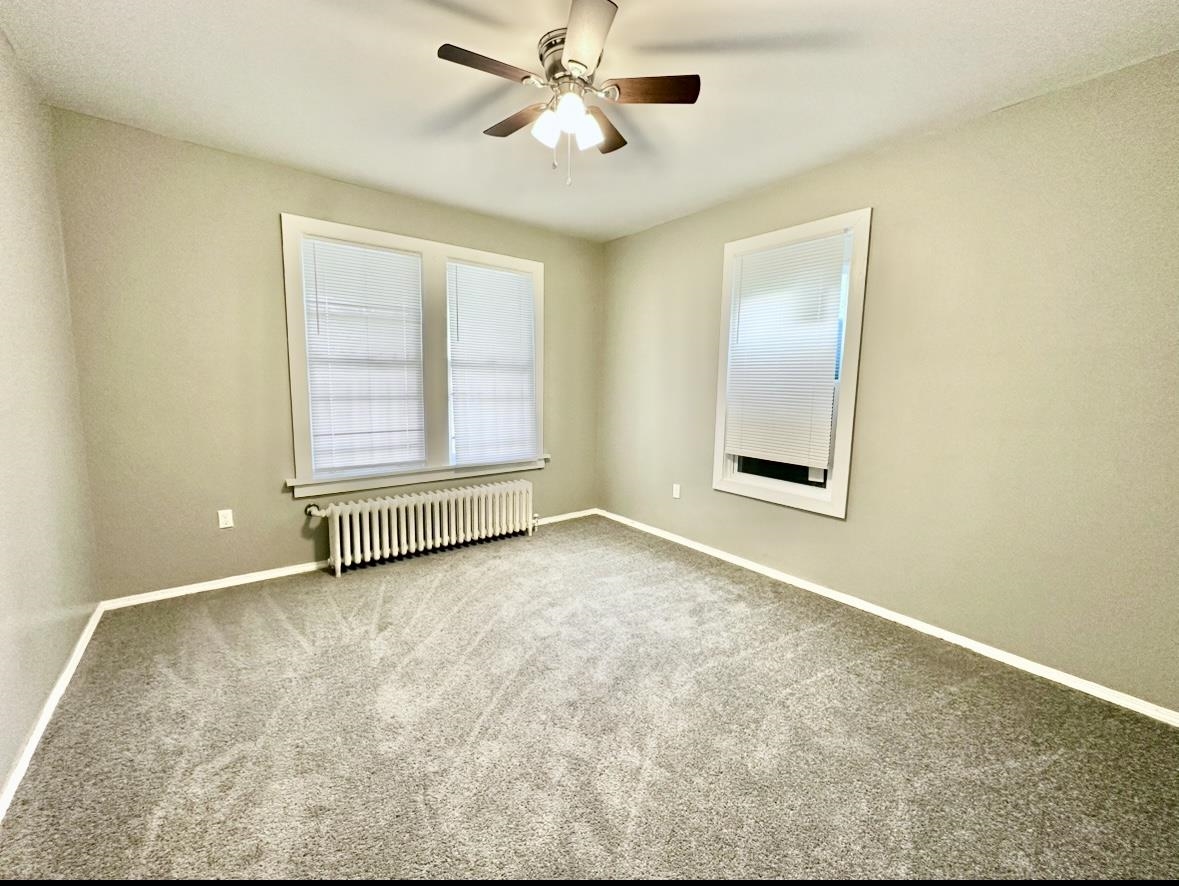 967 Maury St Property Photo 7