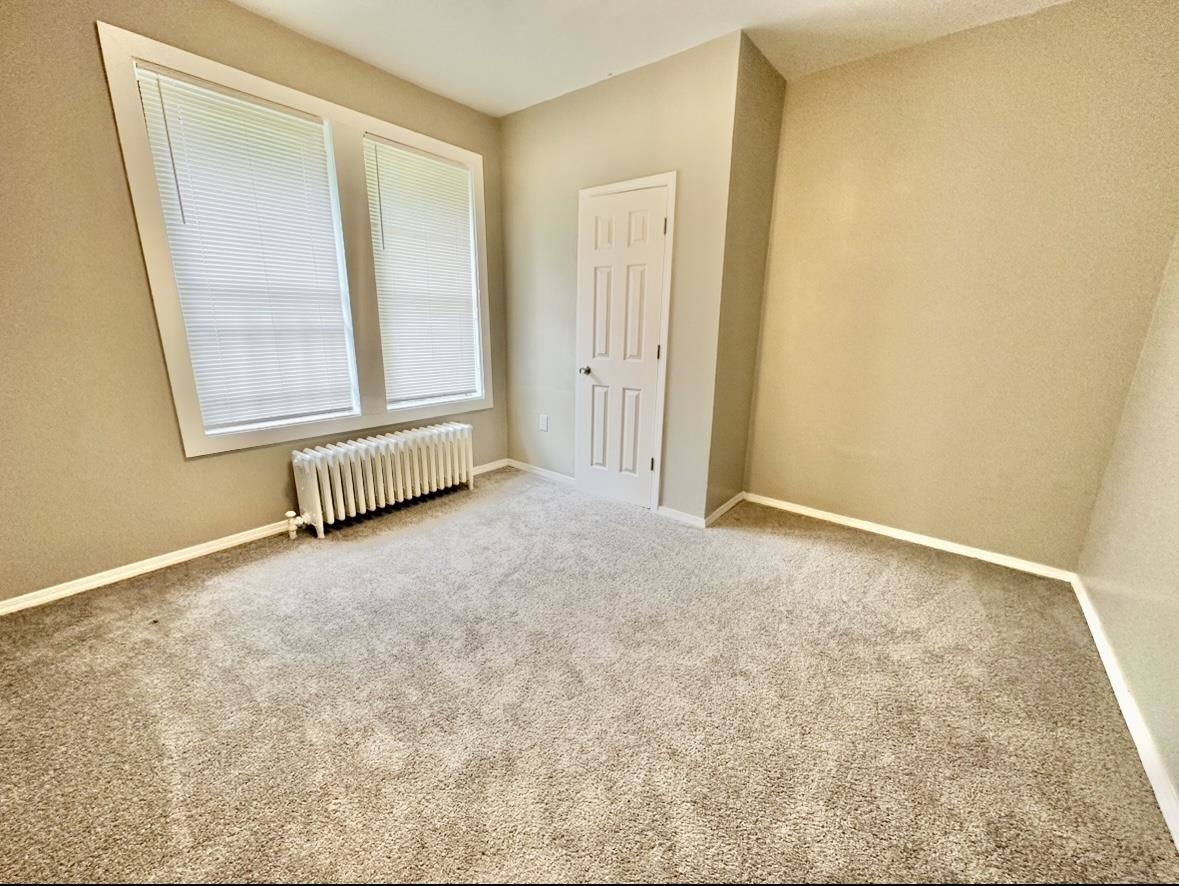 967 Maury St Property Photo 8