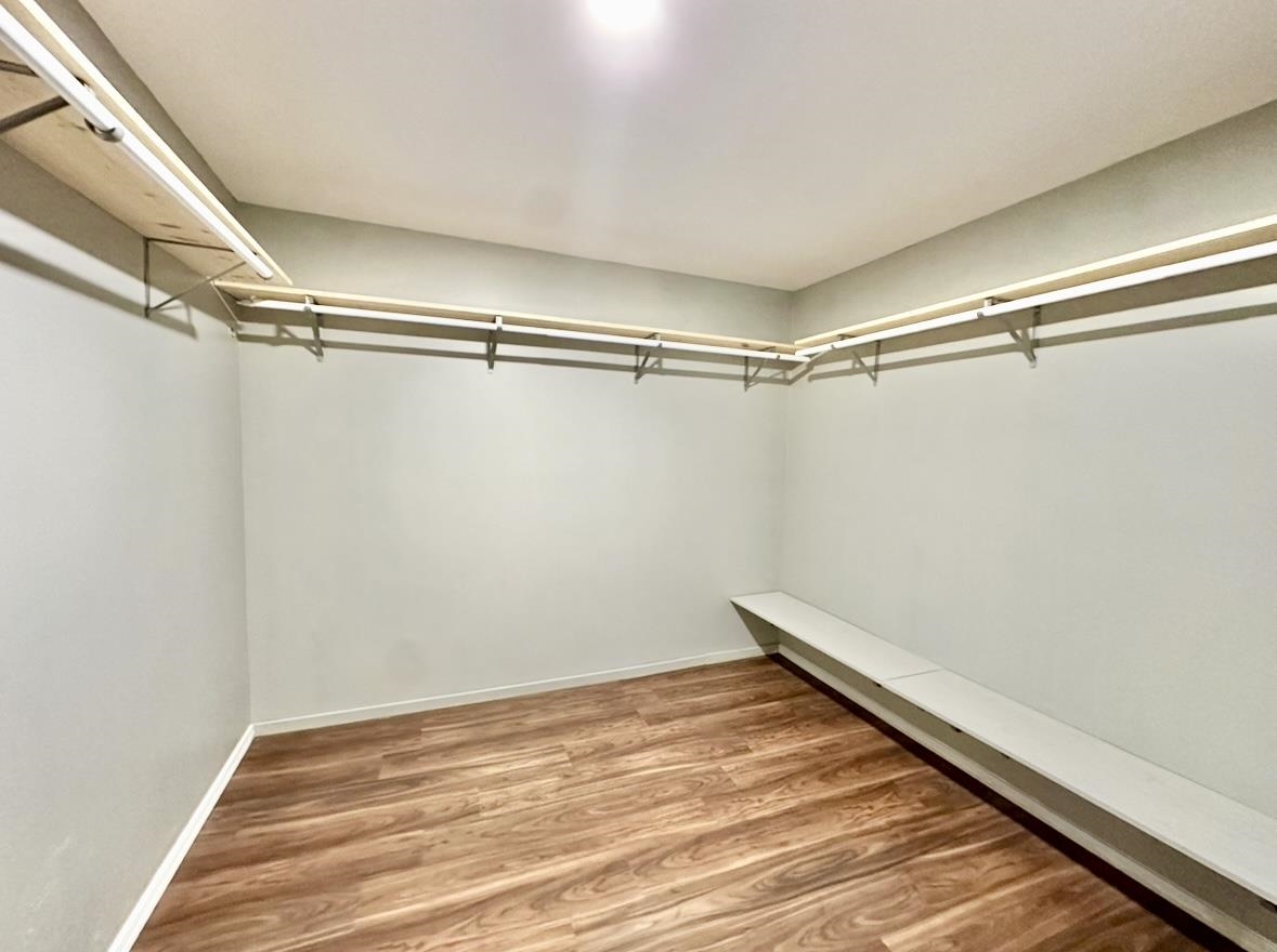 967 Maury St Property Photo 10
