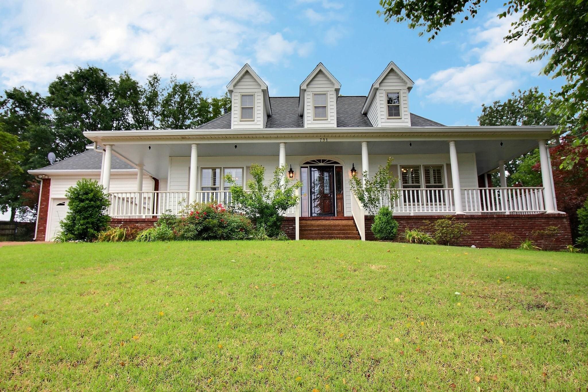 791 Autumn Winds Dr Property Photo 1