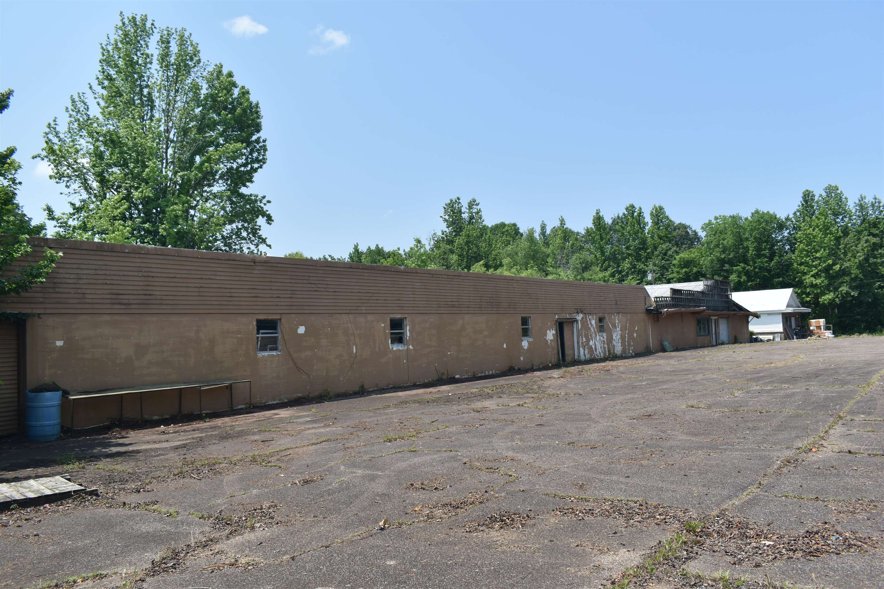 3758 57 Hwy Property Photo 3