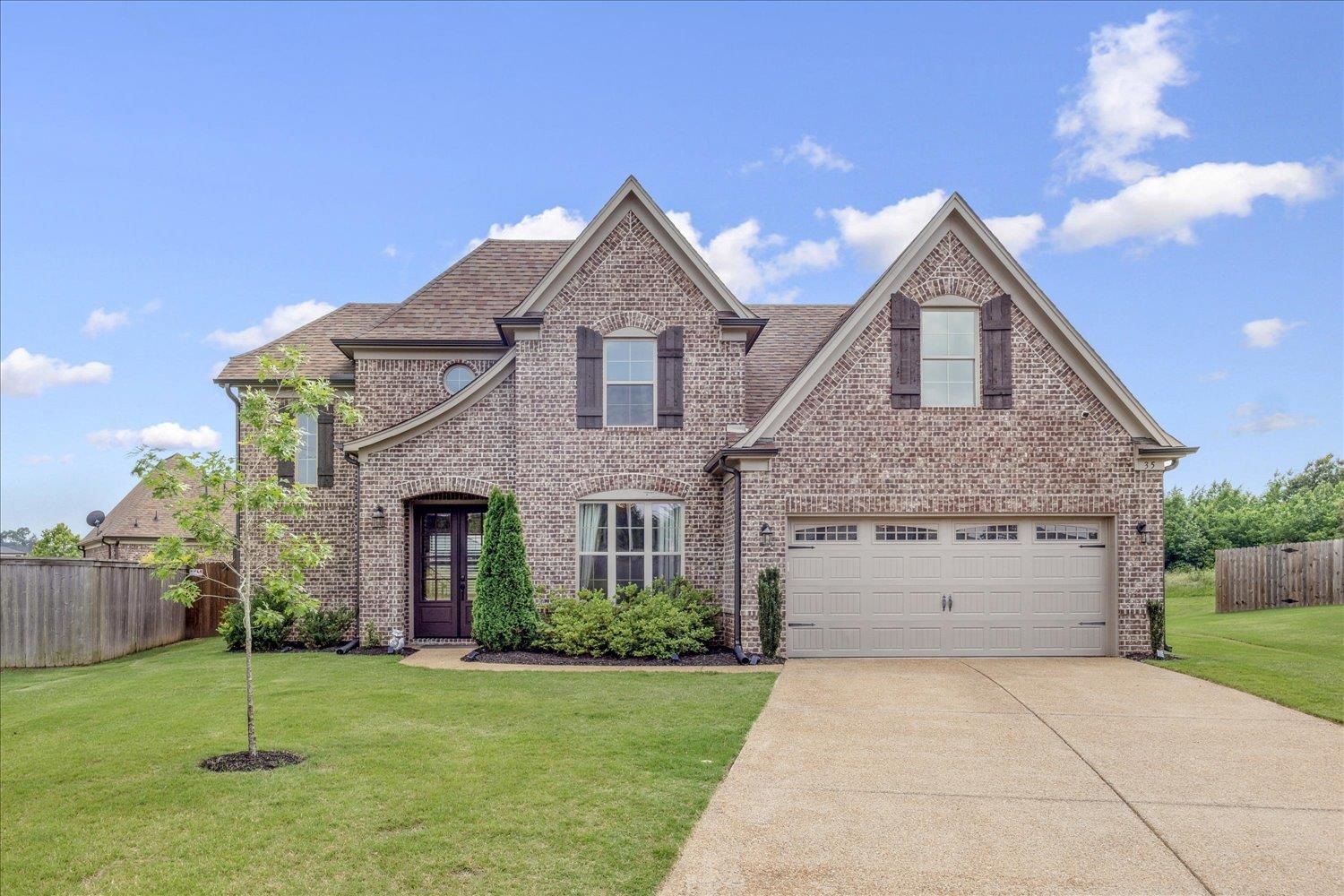 35 Laurel Pointe Cv Property Photo 1