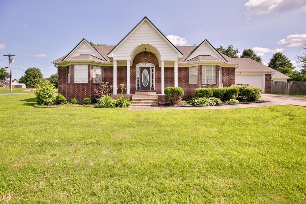 438 Brittany Ln Property Photo 1