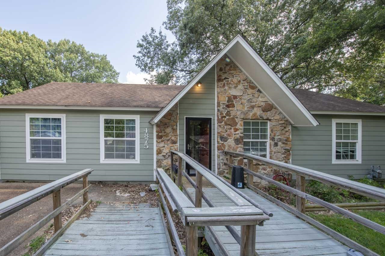 4875 Clear Creek Dr Property Photo 1