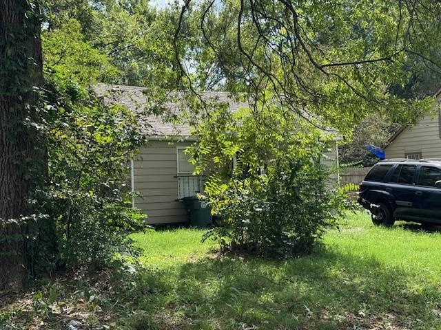 1690 Berkshire Ave Property Photo 4