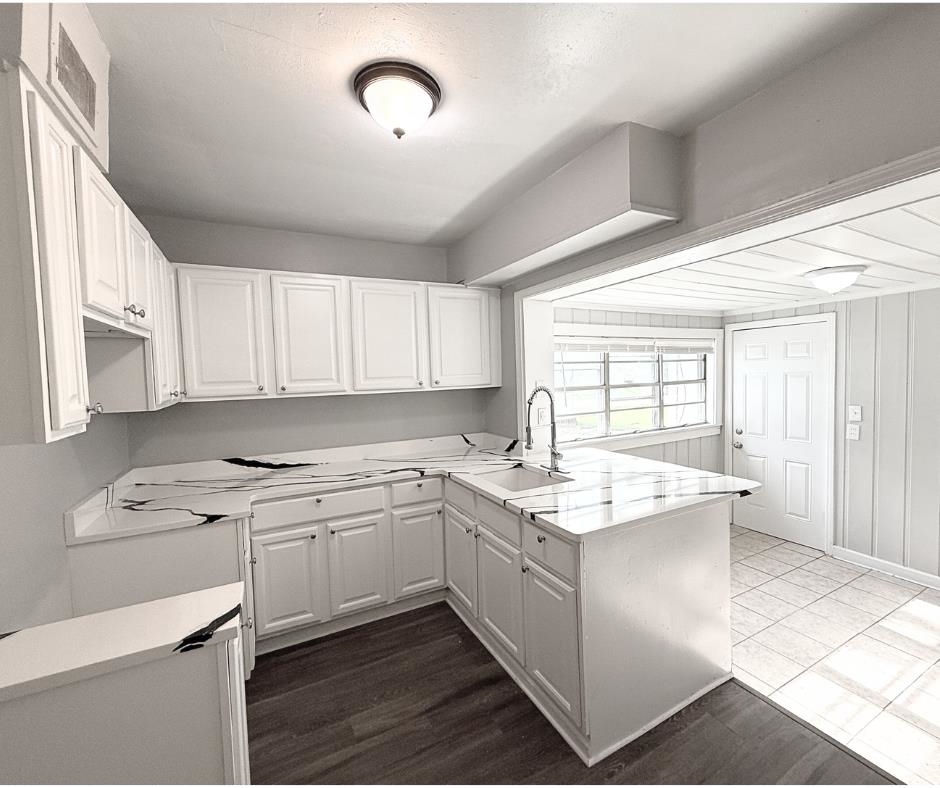 4080 E Whitehaven Park Cir Property Photo 4