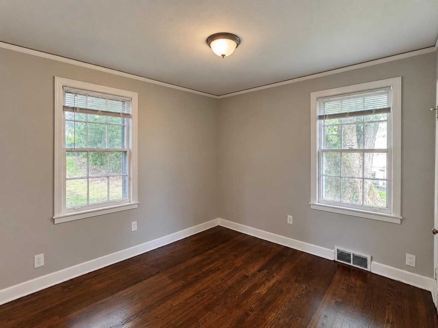 4080 E Whitehaven Park Cir Property Photo 7