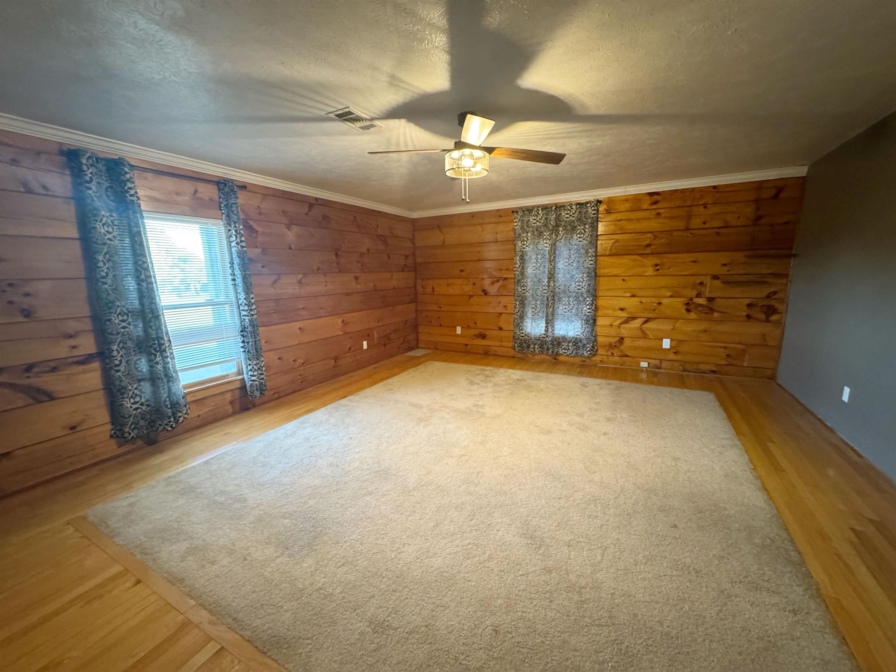 112 York Commons Ln Property Photo 12