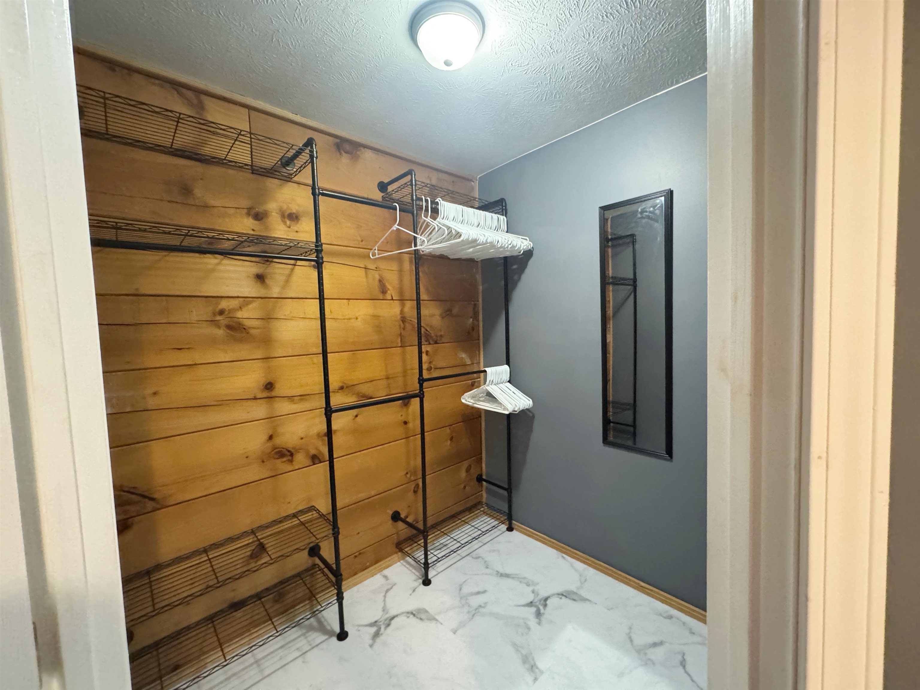 112 York Commons Ln Property Photo 15