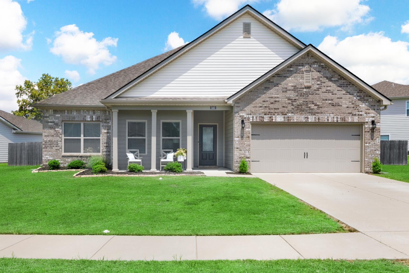 345 Driftwood Loop Property Photo 1