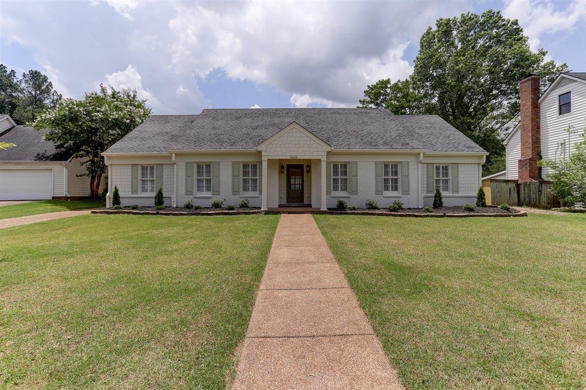 8619 Pepper Bush Dr Property Photo 1
