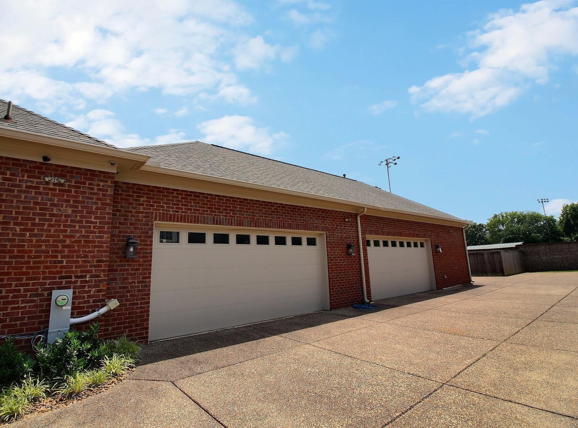 3181 Chapel Woods Cv Property Photo 4