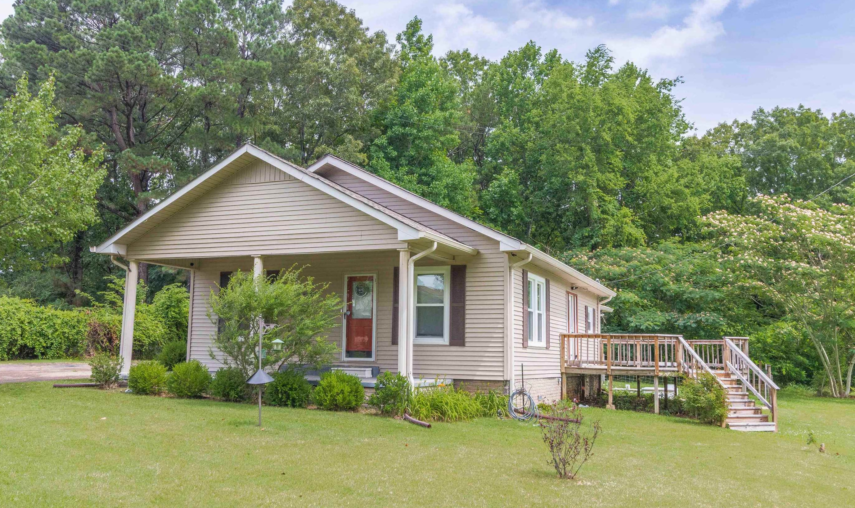 52 Cox Dr Property Photo 1