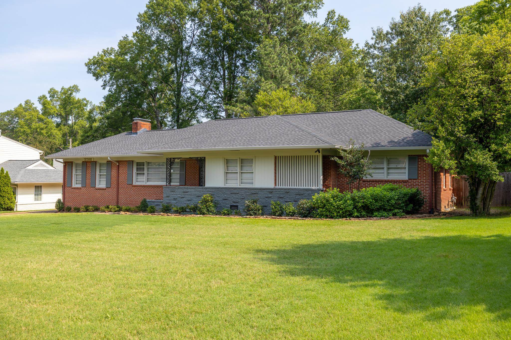 5208 Gwynne Rd Property Photo 3