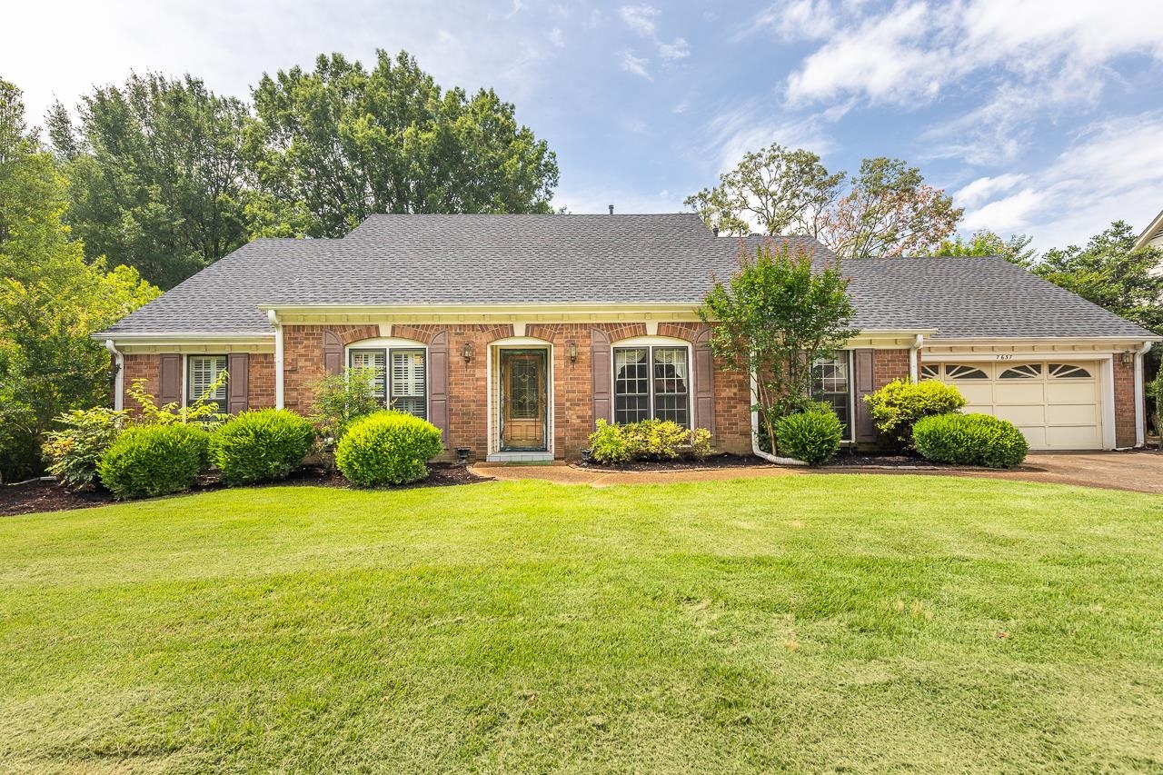 7637 Cross Village Dr Property Photo 1
