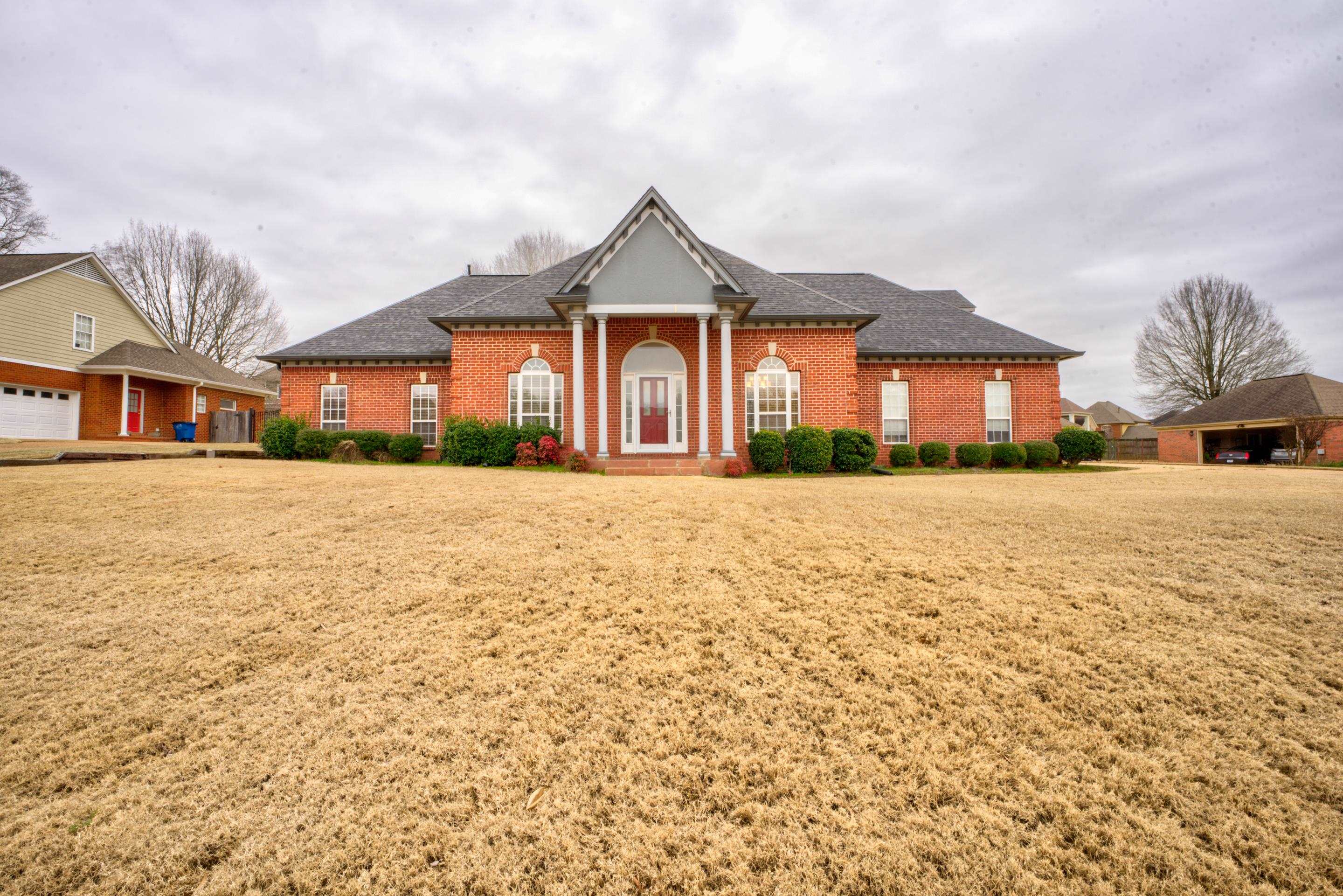 6384 Acree Woods Dr Property Photo 1