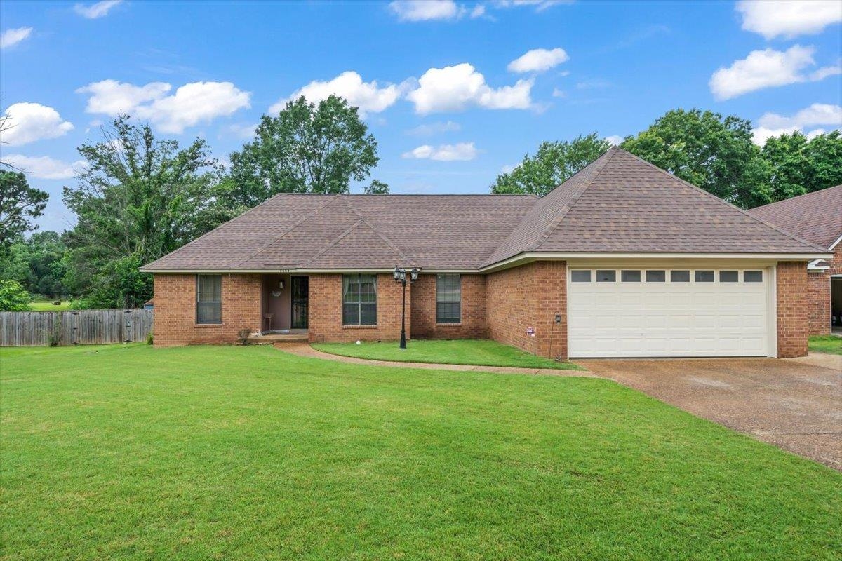 3889 Oak Trace Cv Property Photo 1