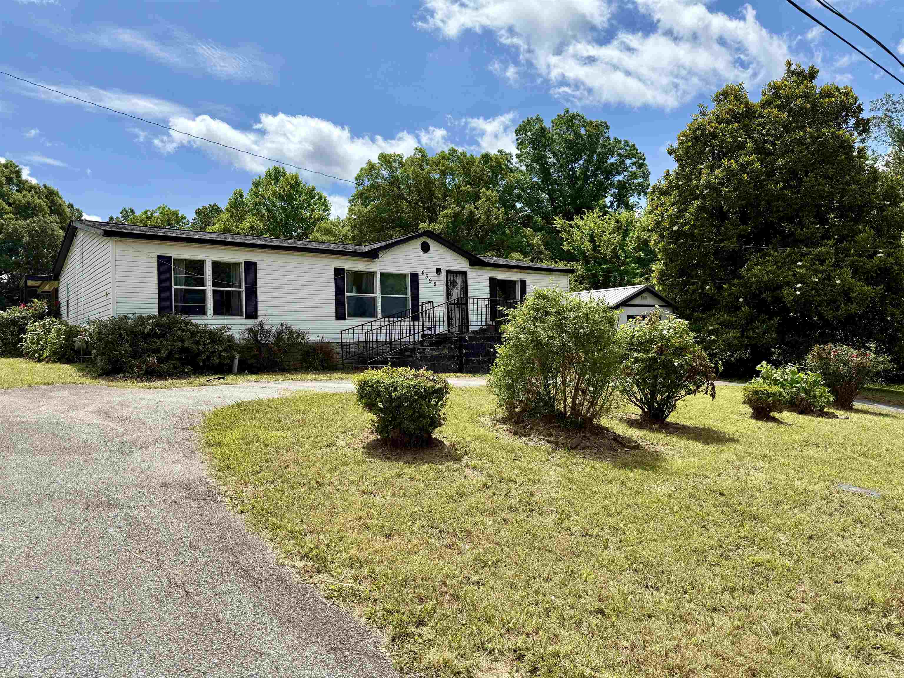 4392 Society Rd Property Photo 1