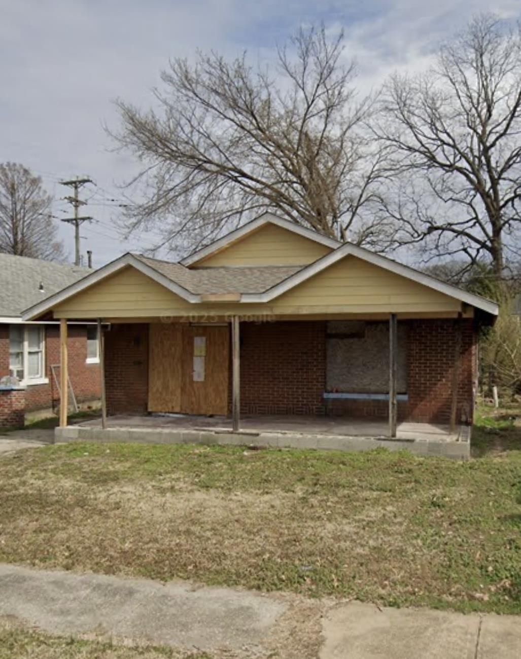 694 Spring St Property Photo 1