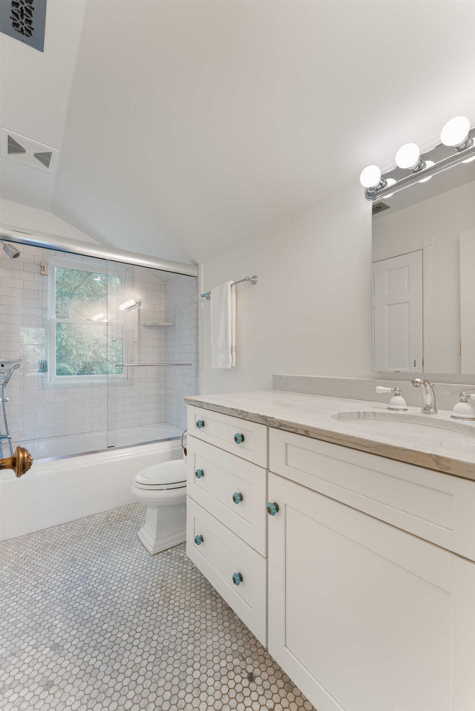 470 Losch Way Property Photo 16