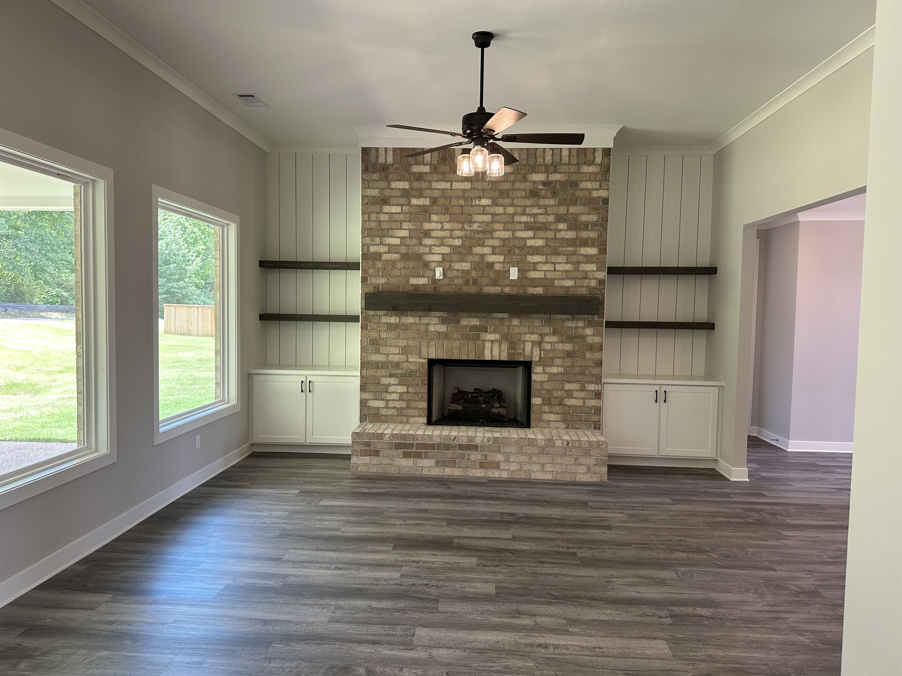 10161 Conner Field Ln Property Photo 5