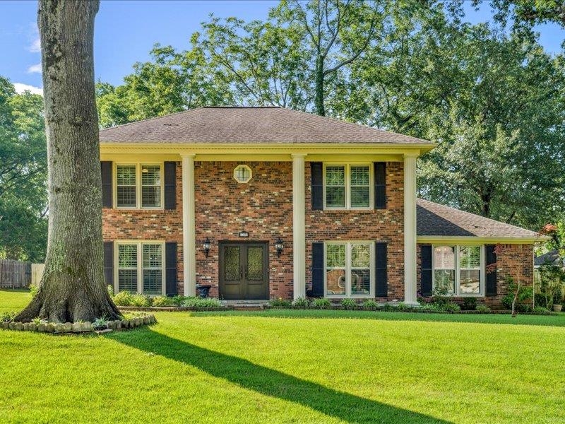 2202 Burfordi Ln Property Photo 1