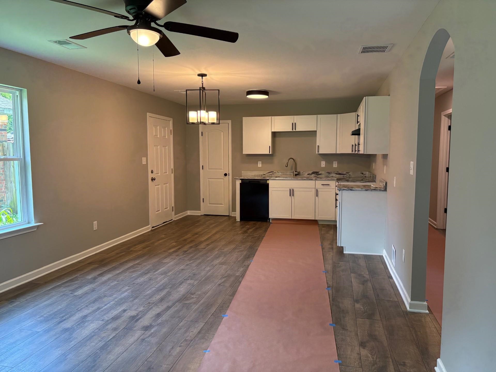 3758 Longfellow Rd Property Photo 3