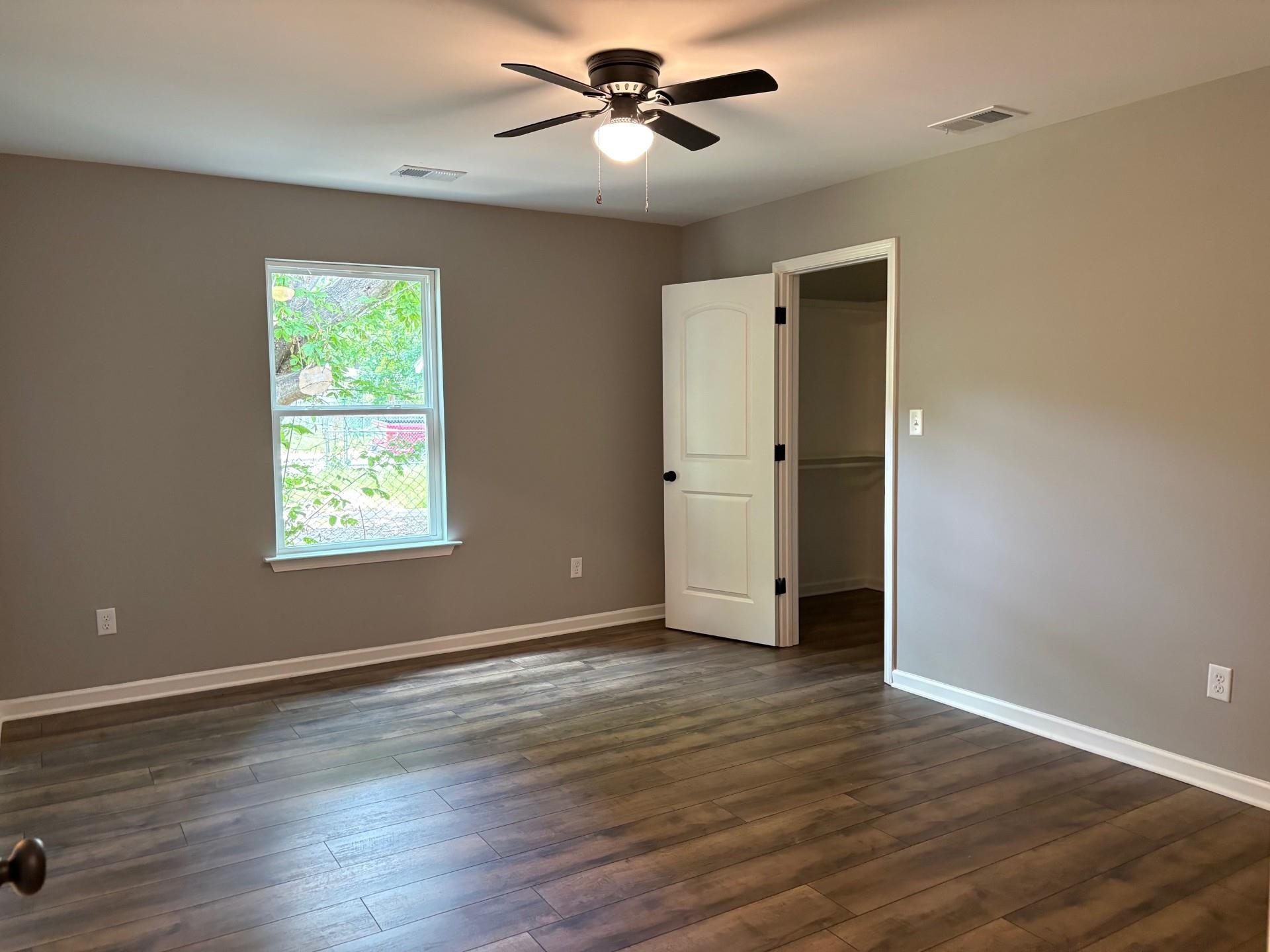 3758 Longfellow Rd Property Photo 6