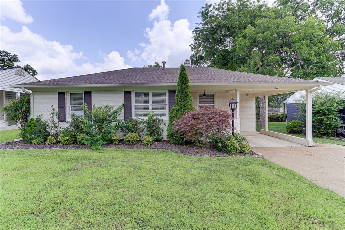 1252 Mt Moriah Rd Property Photo 1