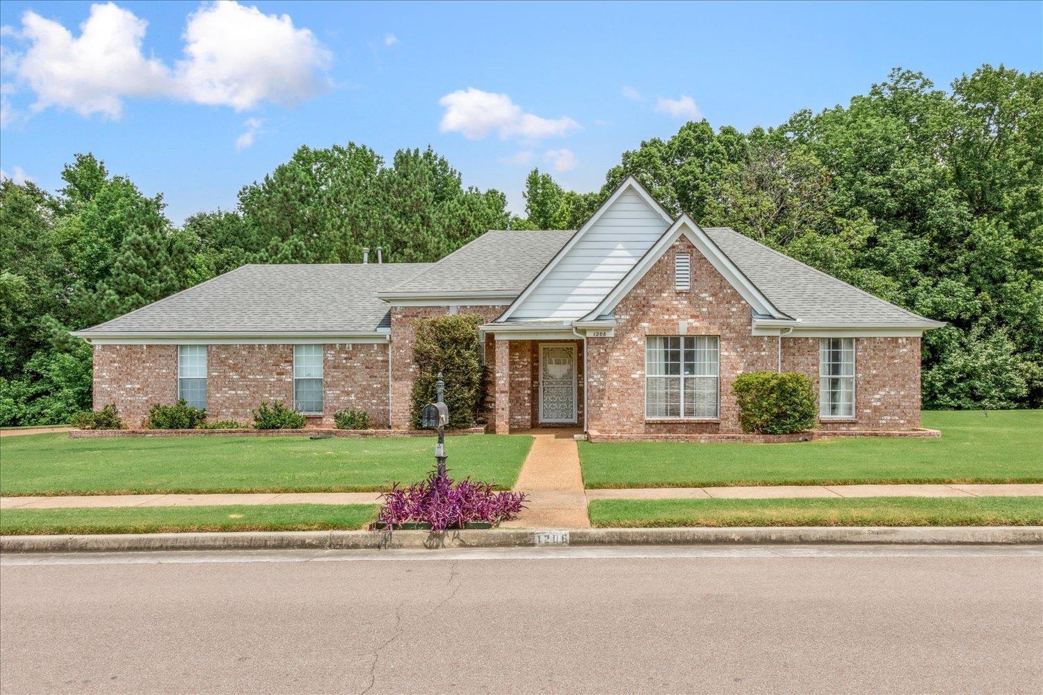1206 Whistler Dr Property Photo 1