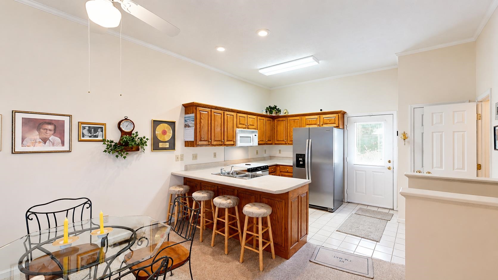 200 Deer Path Property Photo 6