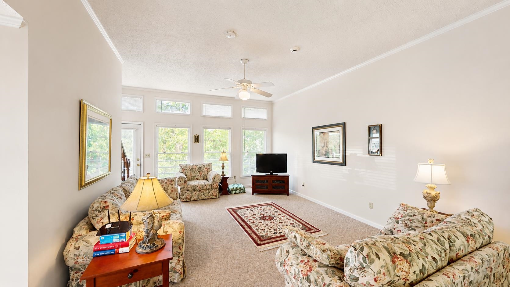 200 Deer Path Property Photo 7
