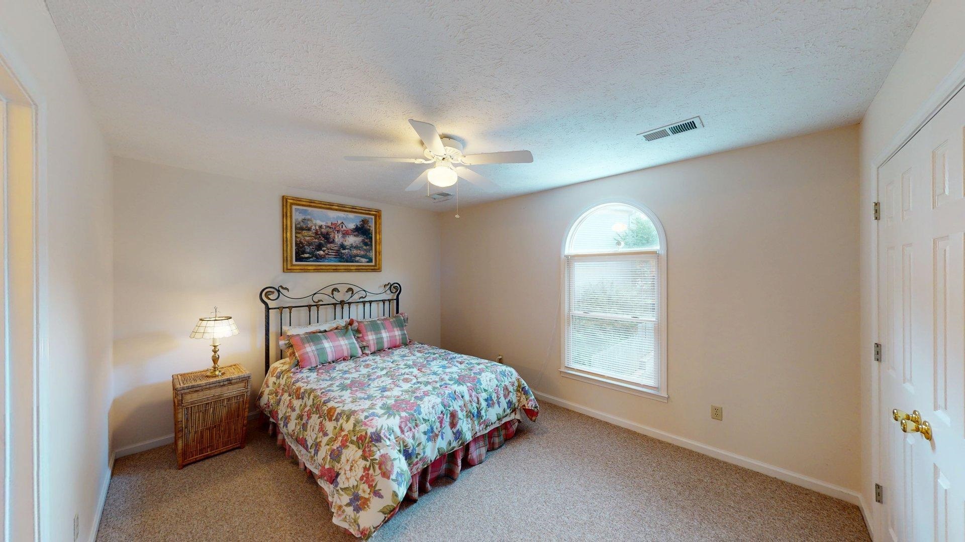 200 Deer Path Property Photo 13