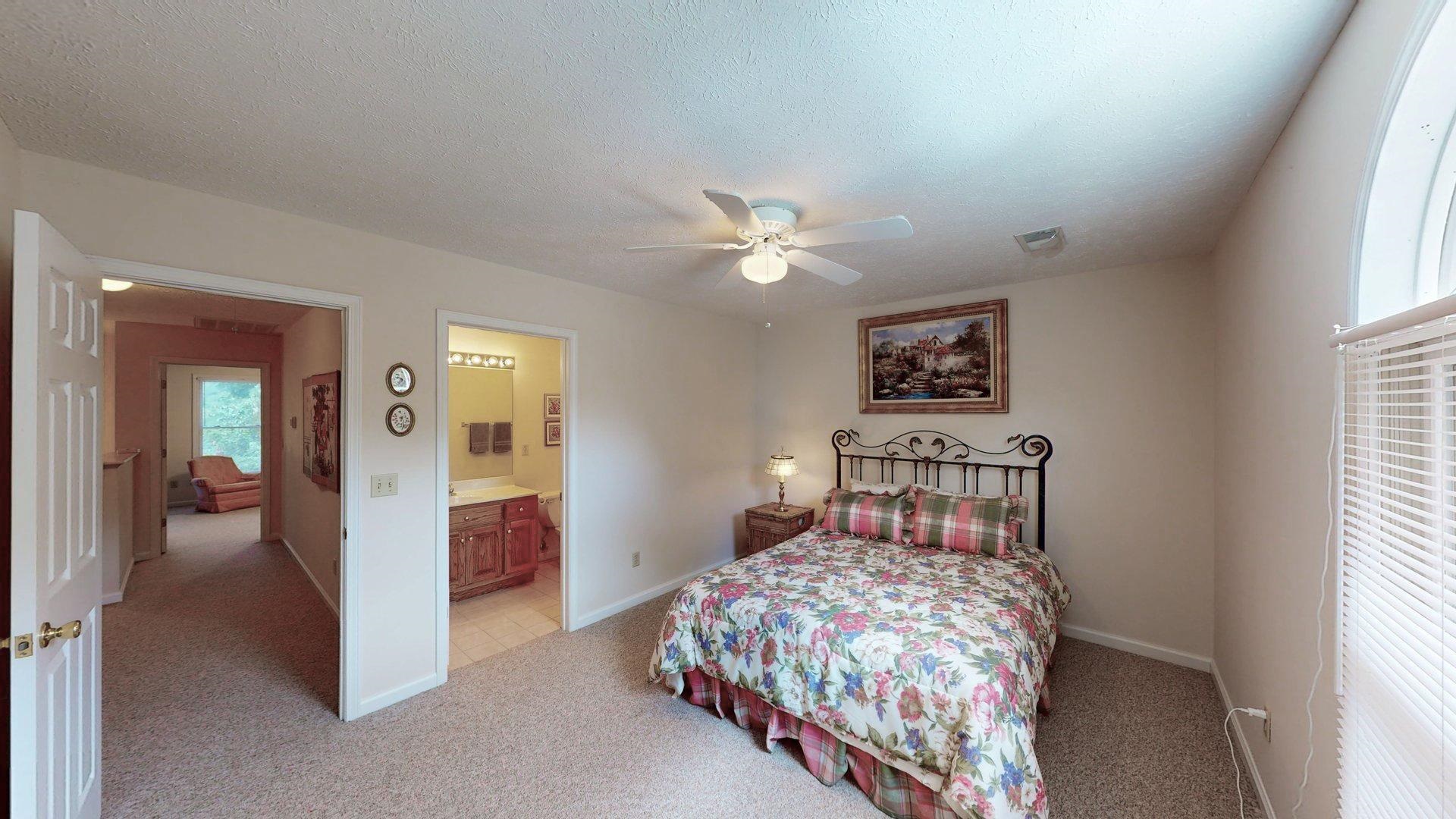 200 Deer Path Property Photo 14