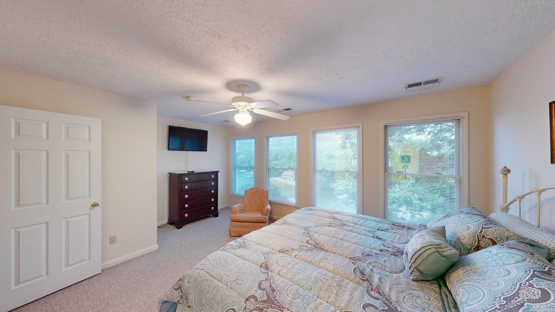 200 Deer Path Property Photo 16