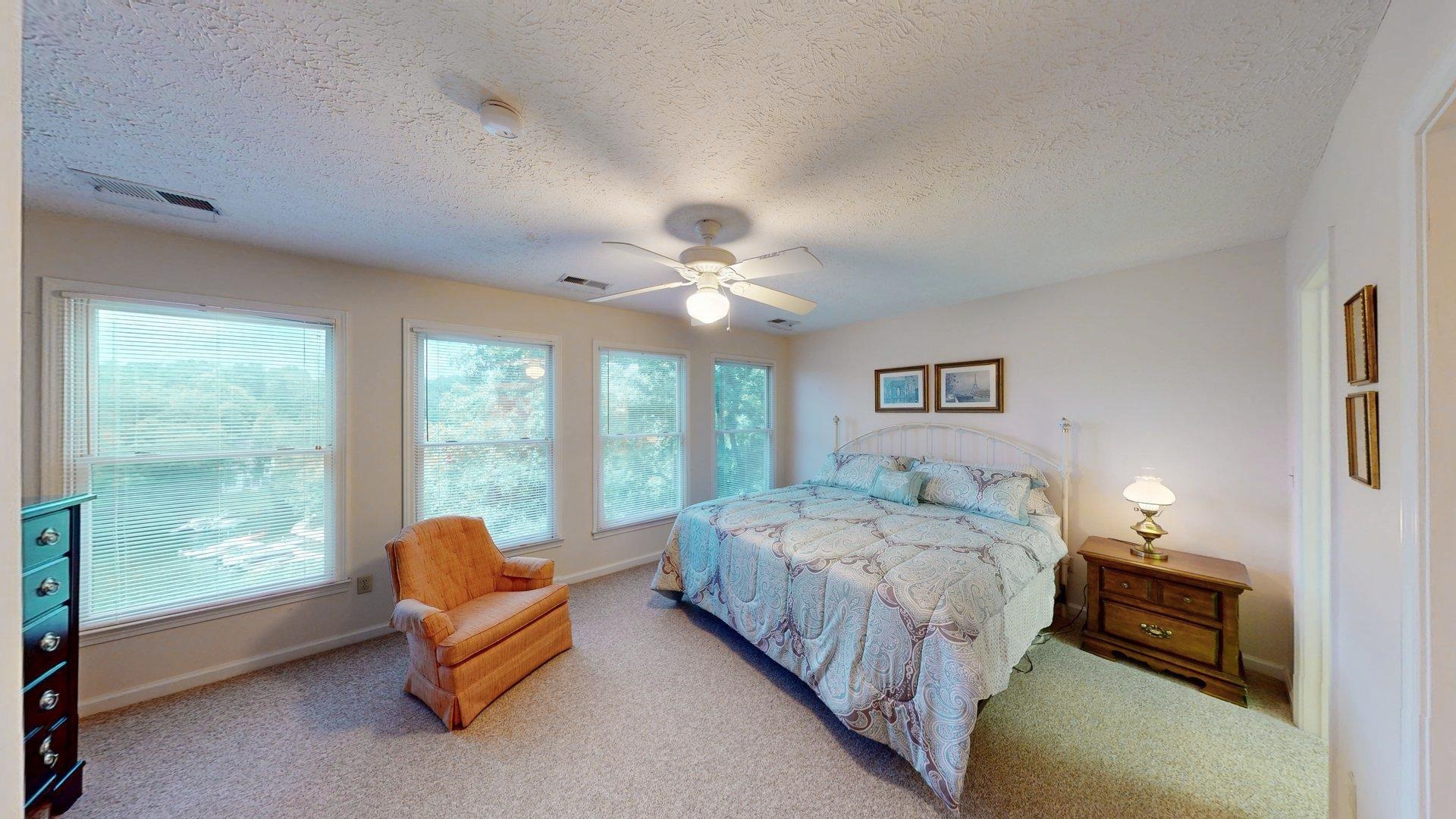 200 Deer Path Property Photo 17