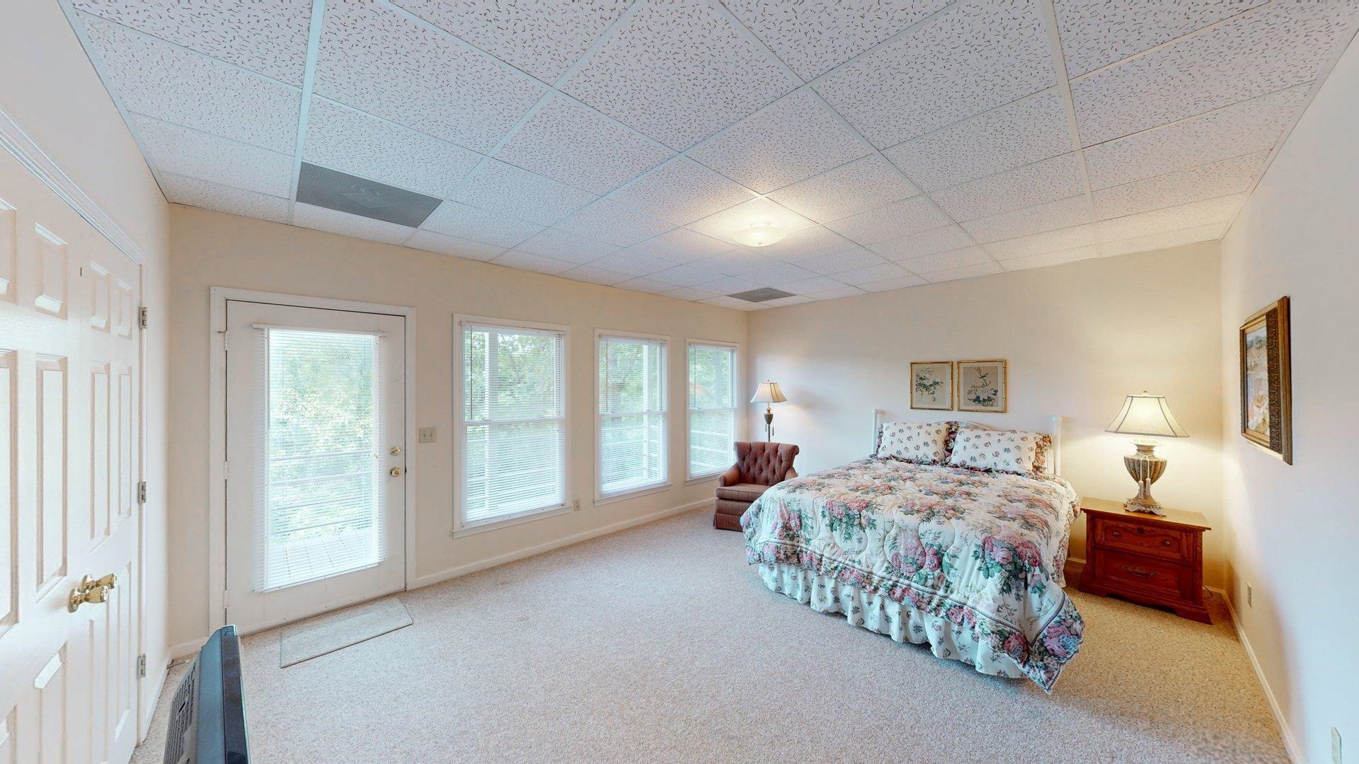 200 Deer Path Property Photo 22